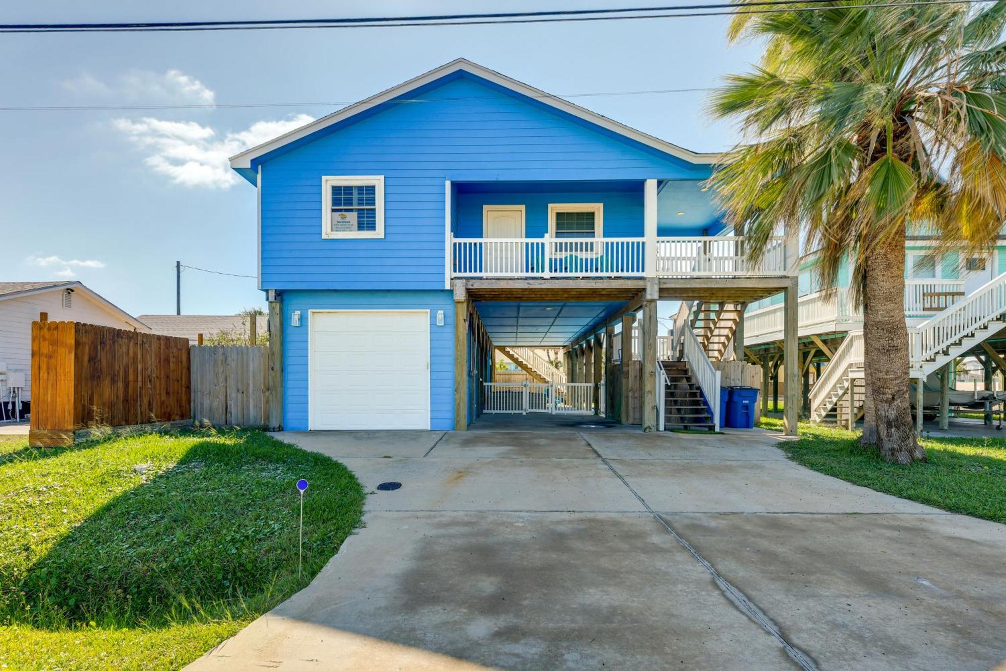 Trendy Port Aransas Home With Private Pool And Deck! エクステリア 写真