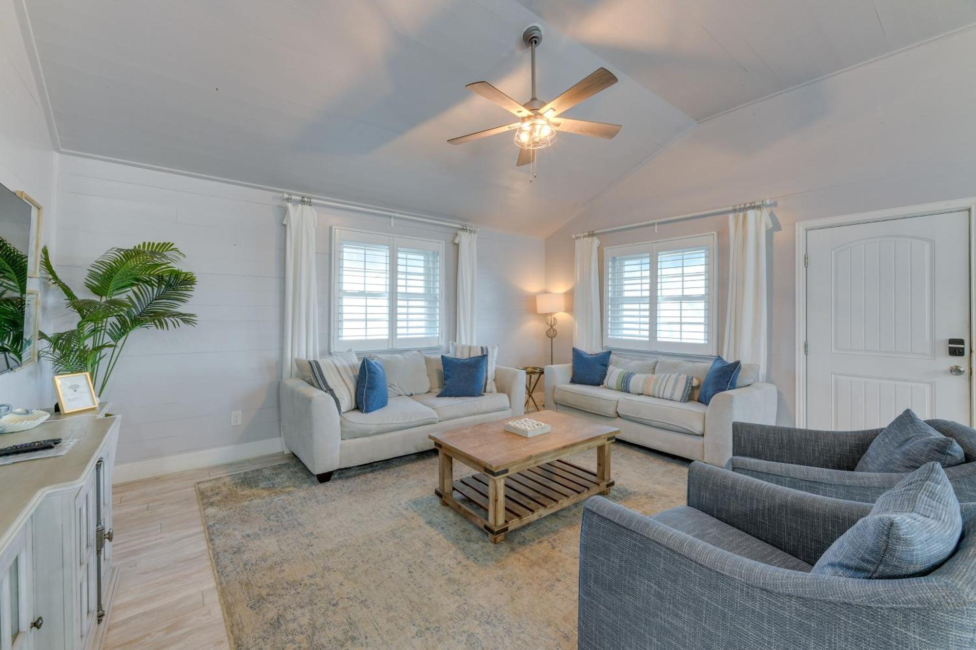 Trendy Port Aransas Home With Private Pool And Deck! エクステリア 写真
